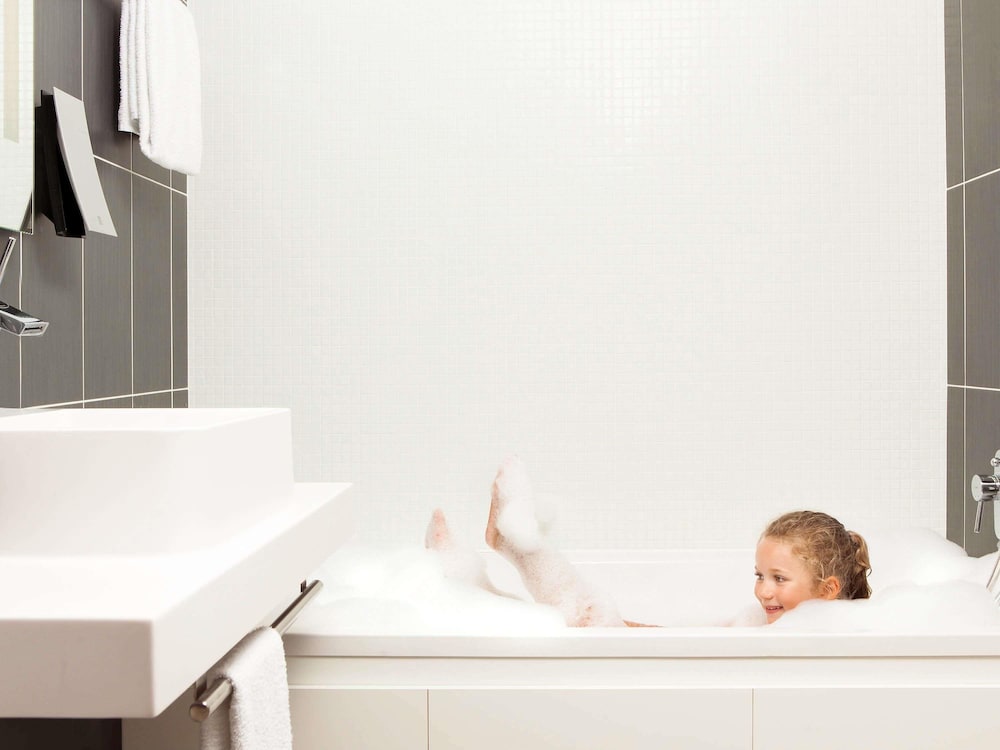 Novotel Suites Paris Issy Les Moulineaux 13/80
