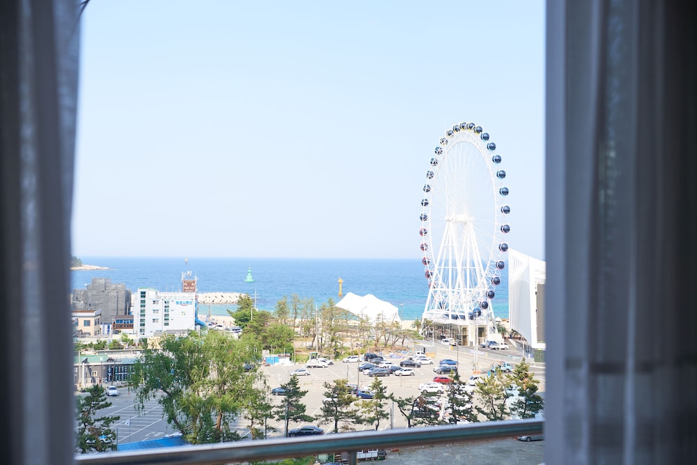Good Morning Hotel and Resort 38/50