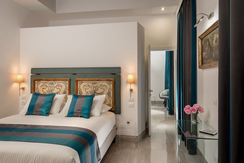GCF Luxury Suites Guest House 12/70