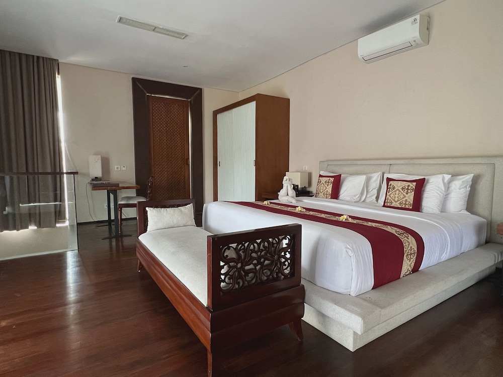 1 Bedroom, Royal, Pool, Villa, Twin Beds, King Bed