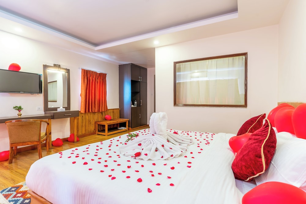 NAGARKOT SHANGRILA RESORT 25/60
