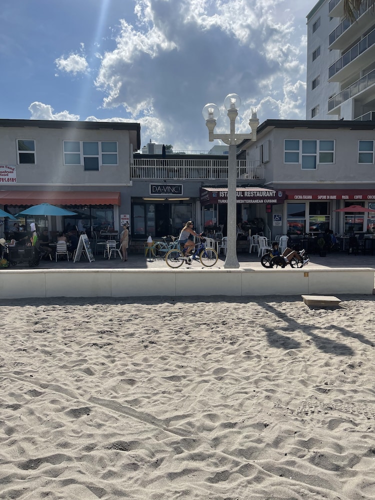 Golden Sand Oceanfront 3/58