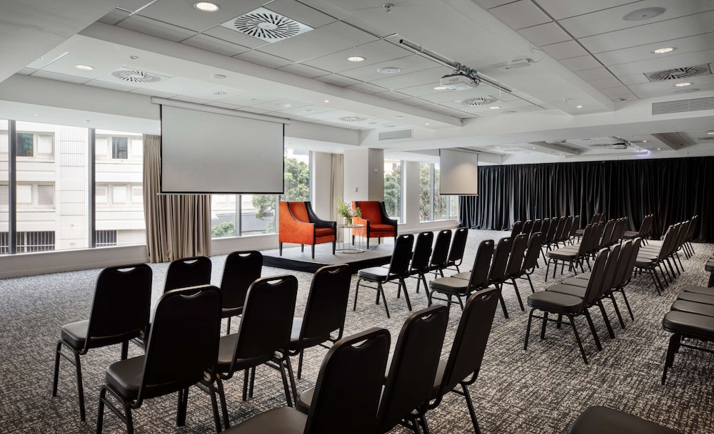 Rydges Wellington 63/69