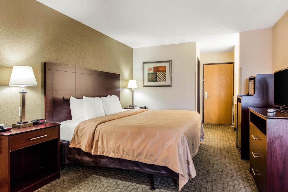 Quality Inn Batesville 19/40