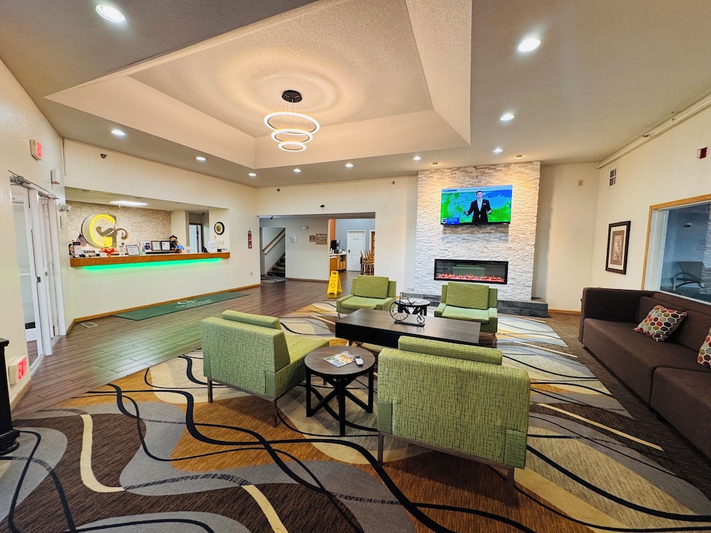 GrandStay Hotel & Suites Waseca 20/29
