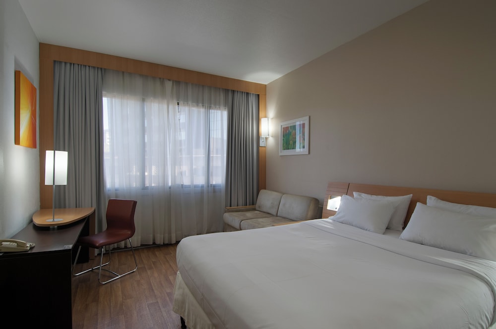 غرفة قياسية بسرير مزدوج مع أريكة، Novotel Porto Alegre Tres Figueiras 4/5