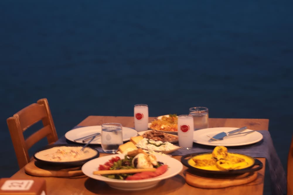 Cunda Ezer Otel 43/63