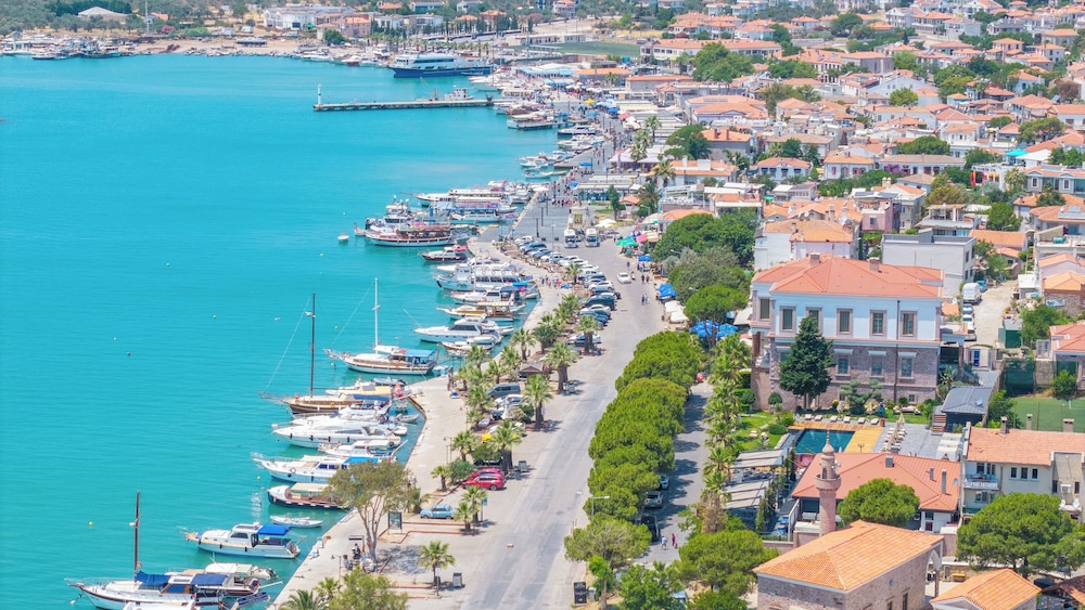 Cunda Ezer Otel 51/63