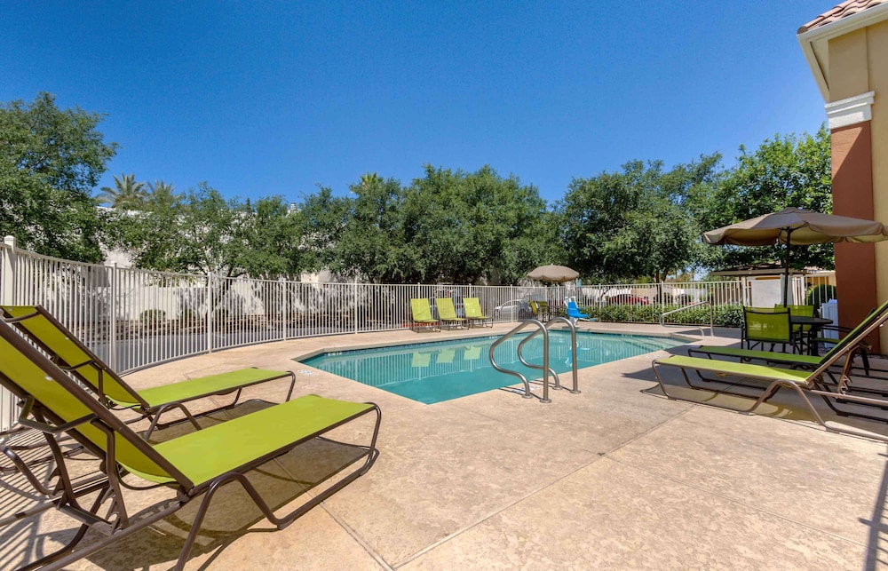 Extended Stay America Suites Phoenix Scottsdale Old Town 34/40