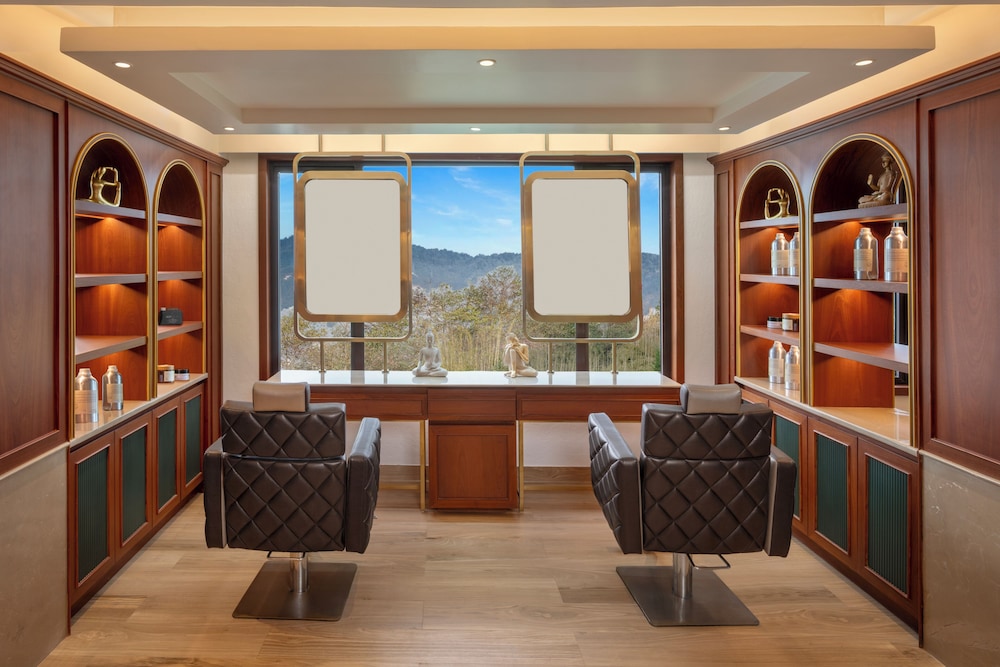 Denzong Regency- Luxury Mountain Retreat Spa & Casino 13/23