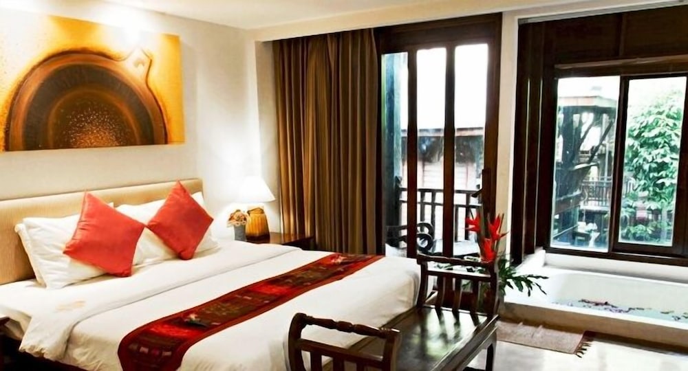 EXECUTIVE, KING BED