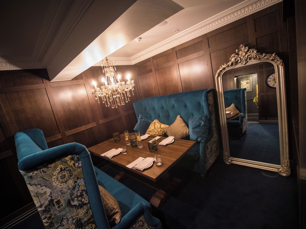 Distinction Dunedin Hotel 35/65