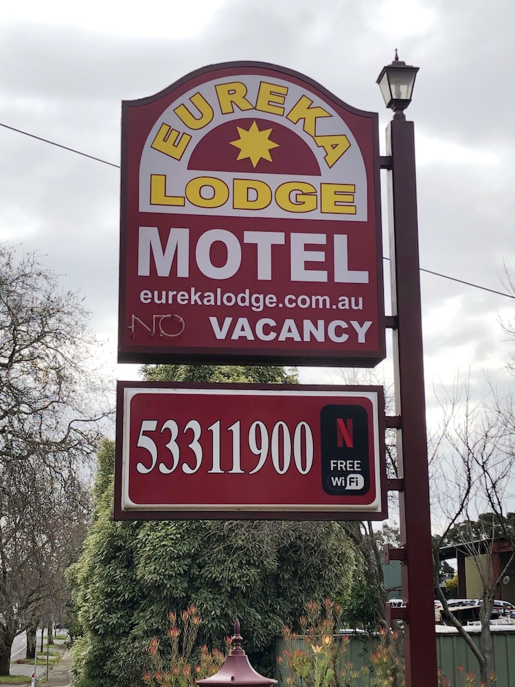 Eureka Lodge Motel 5/50