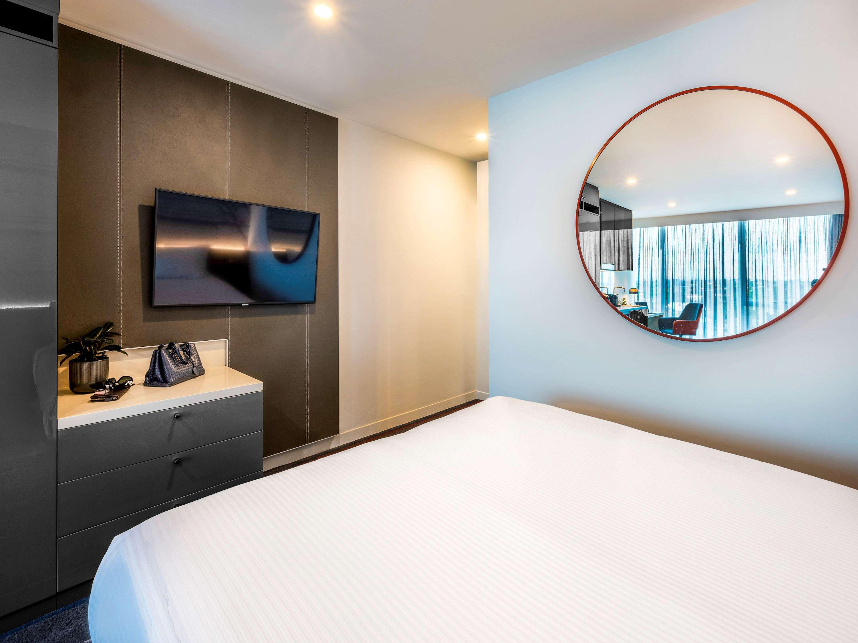 Studio, Kitchenette
