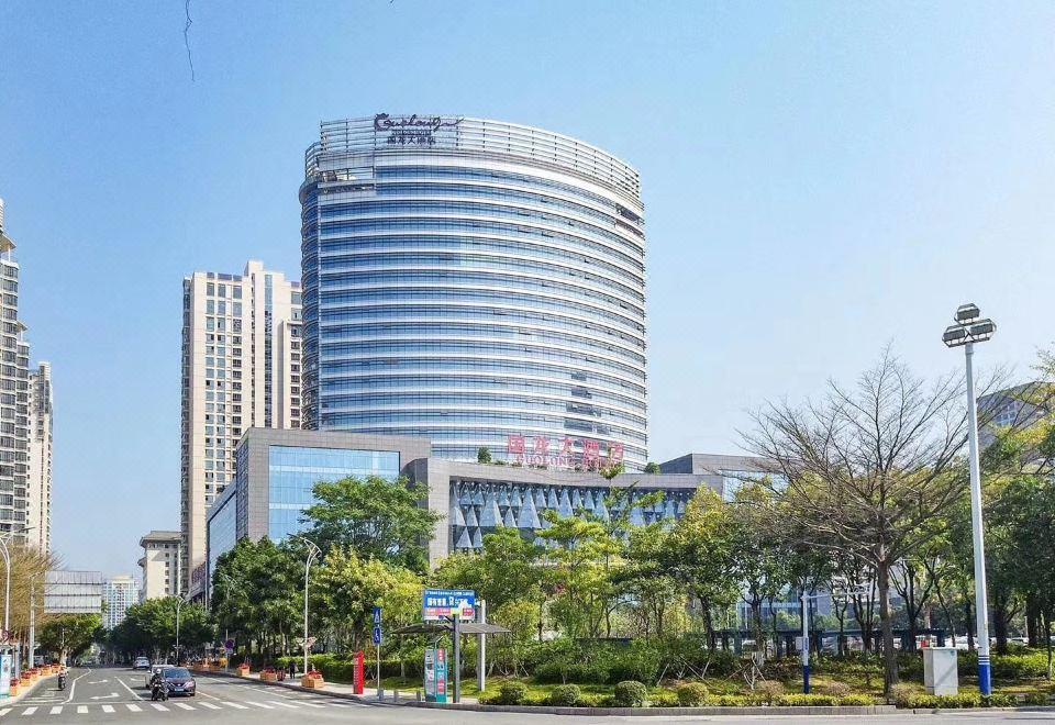 Guolong Hotel 3/33