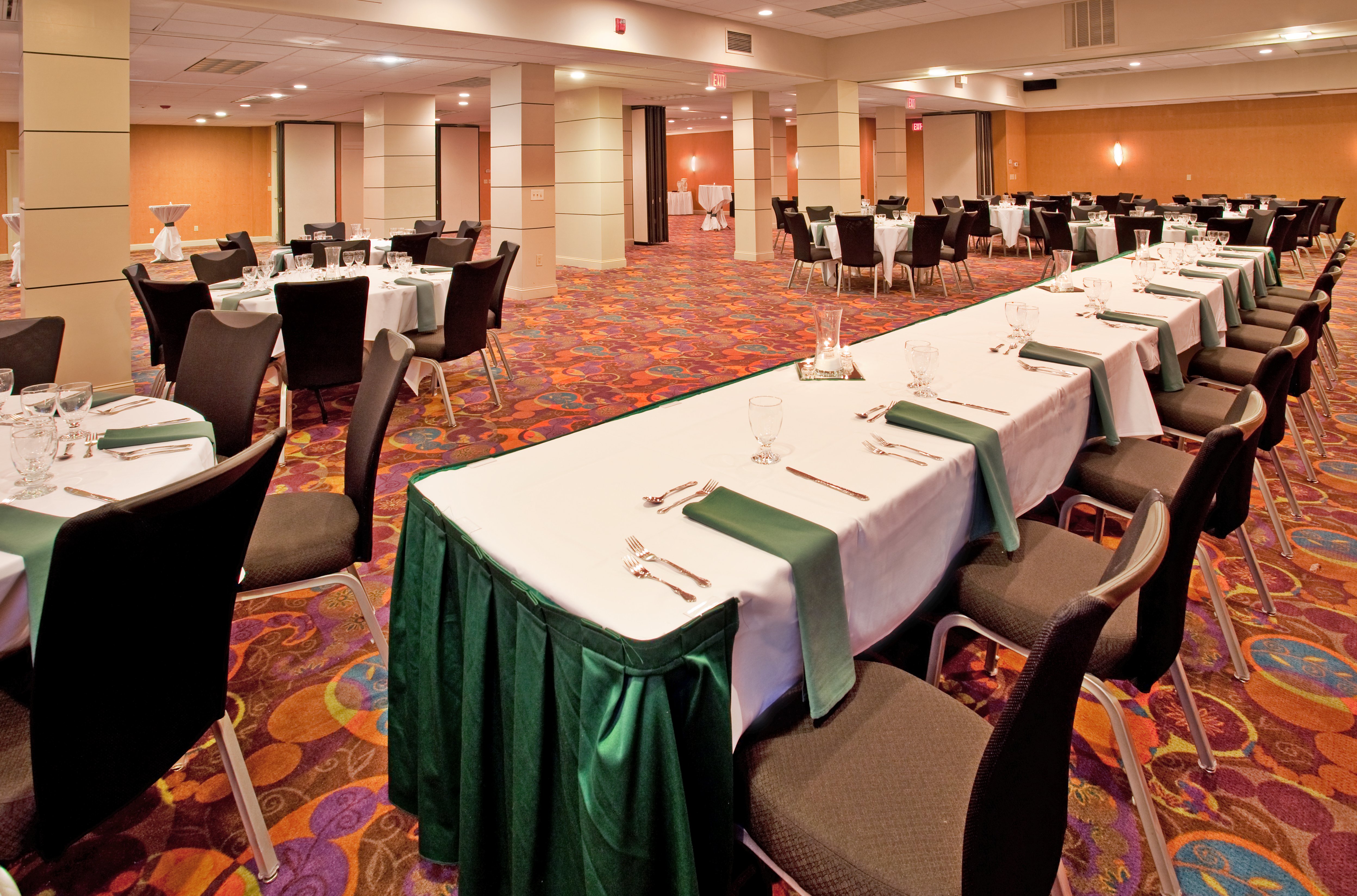 Holiday Inn Manhattan At The Campus 39/44