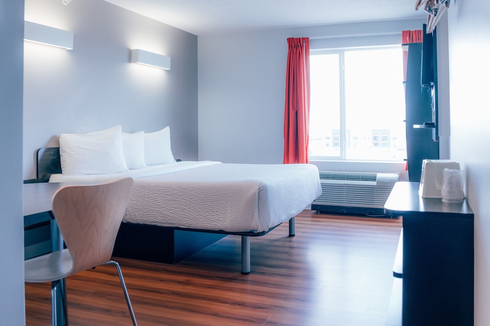 Motel6 Airdrie Ab 14/68
