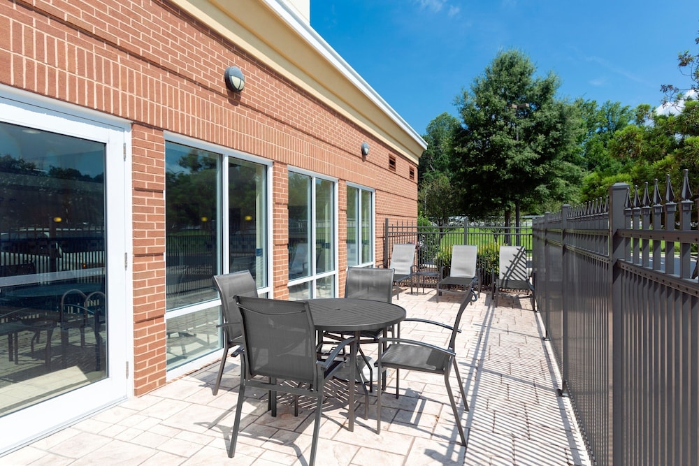 Fairfield Inn Suites Elizabeth City 15/43