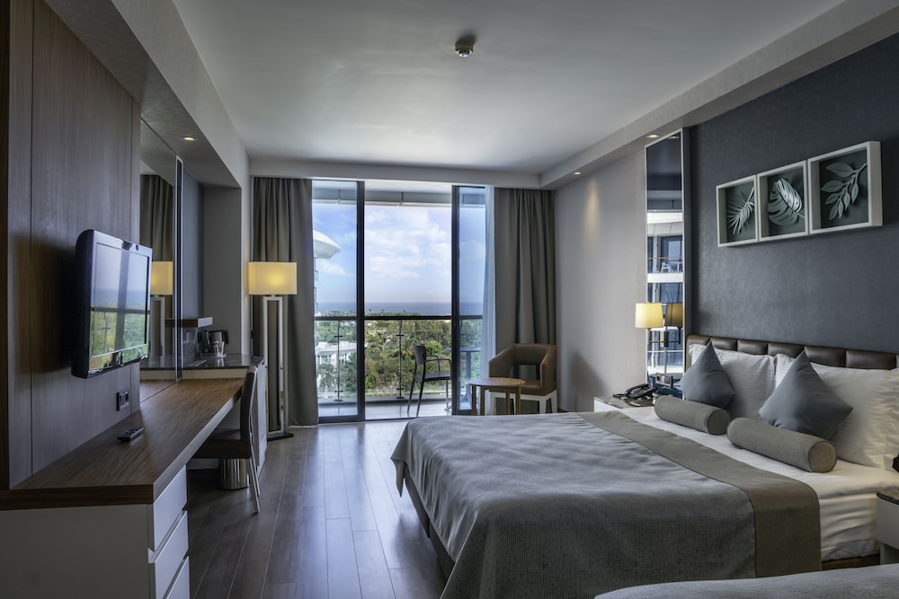 Baia Hotel Lara 33/75