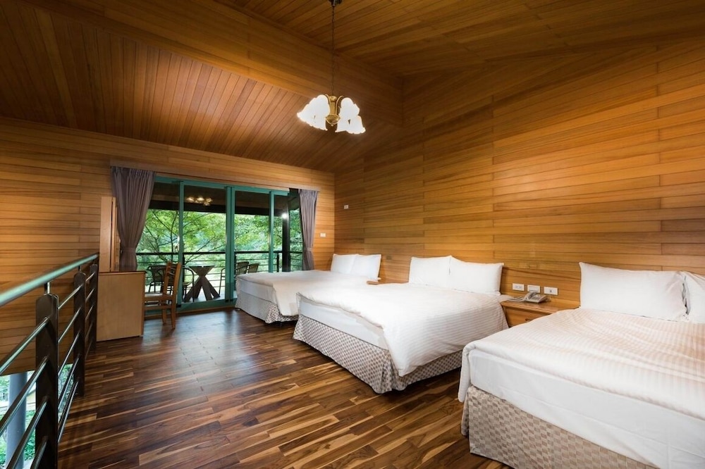 Mingchih Resort 5/40