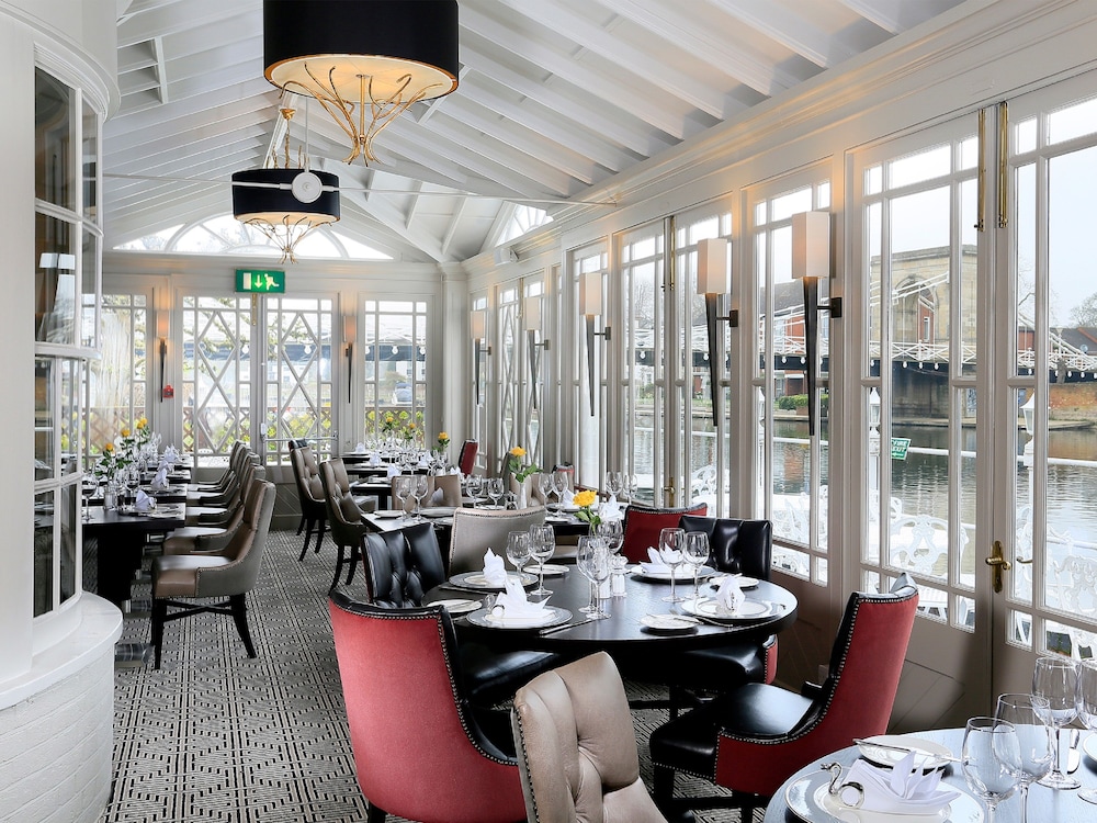 Macdonald Compleat Angler 52/69