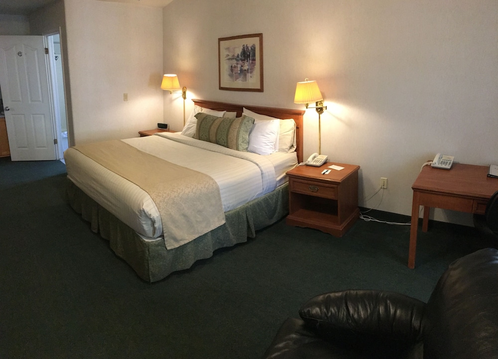 ROOM, KING BED