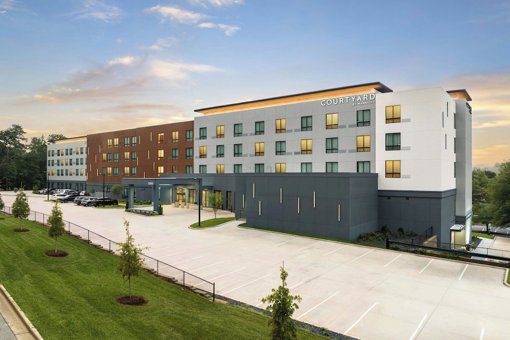 Courtyard by Marriott Birmingham Grandview 4/40