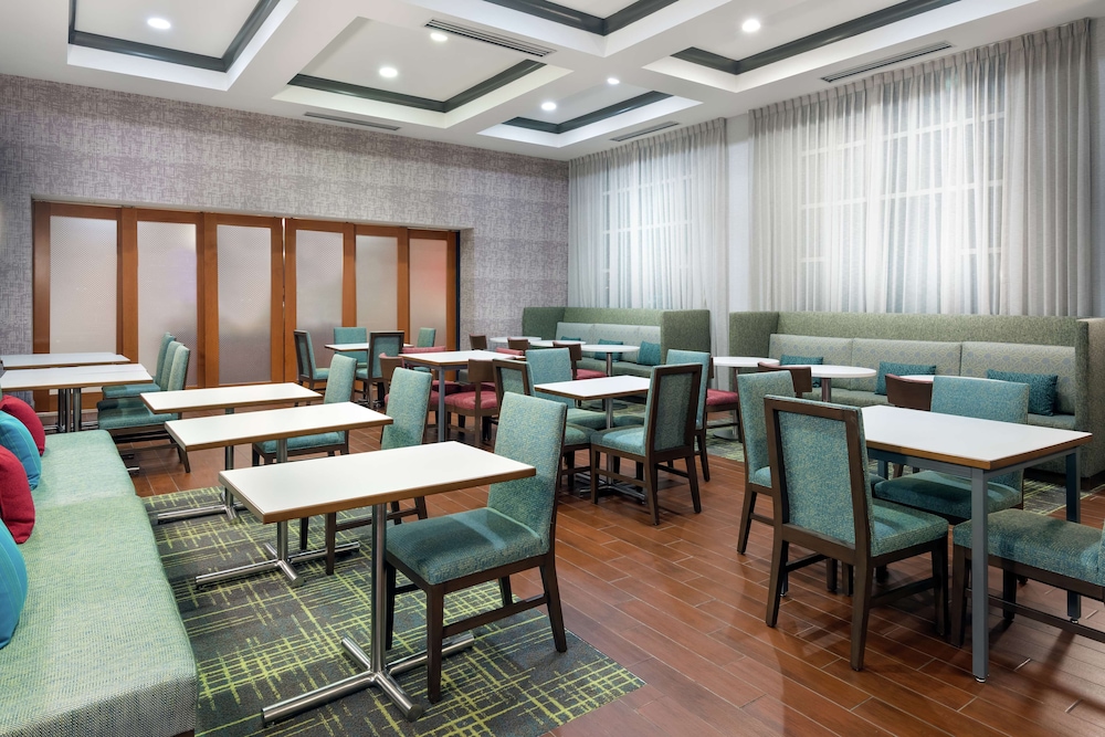 restaurant-cafeteria