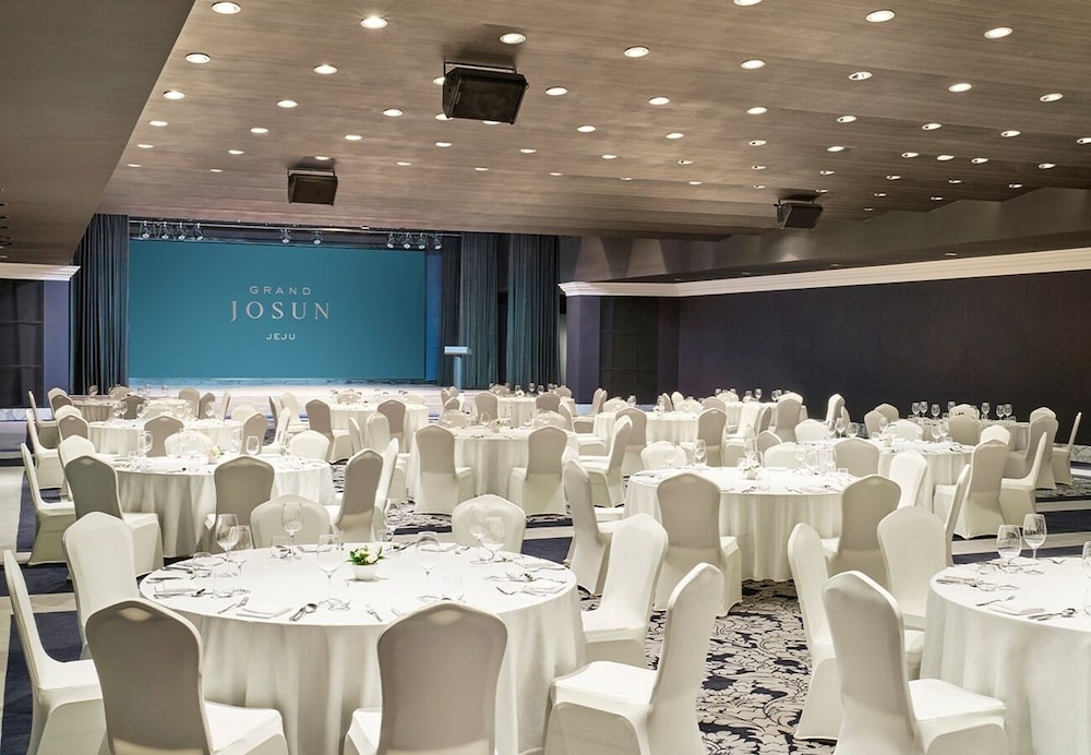 Grand Josun Hill Suite 47/60