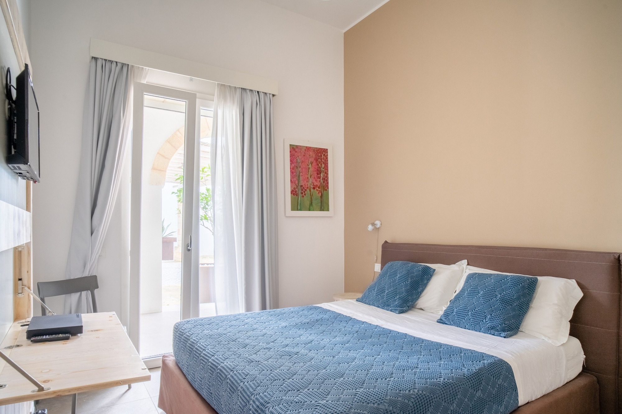2 BEDROOMS, FAMILY, APARTMENT
