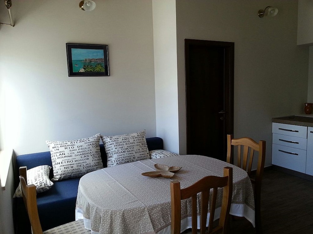 Apartments Villa Mirjana 26/75