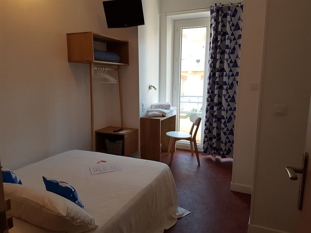 STANDARD, DOUBLE BED, PRIVATE BATHROOM, BALCONY
