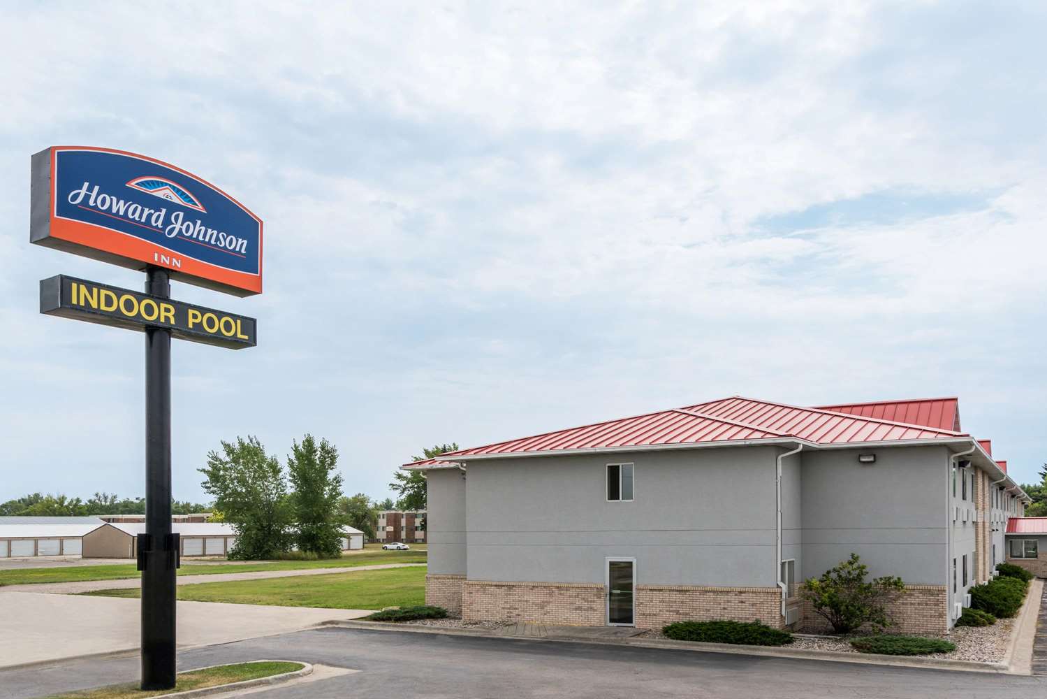 Howard Johnson By Wyndham West Fargo 3/21