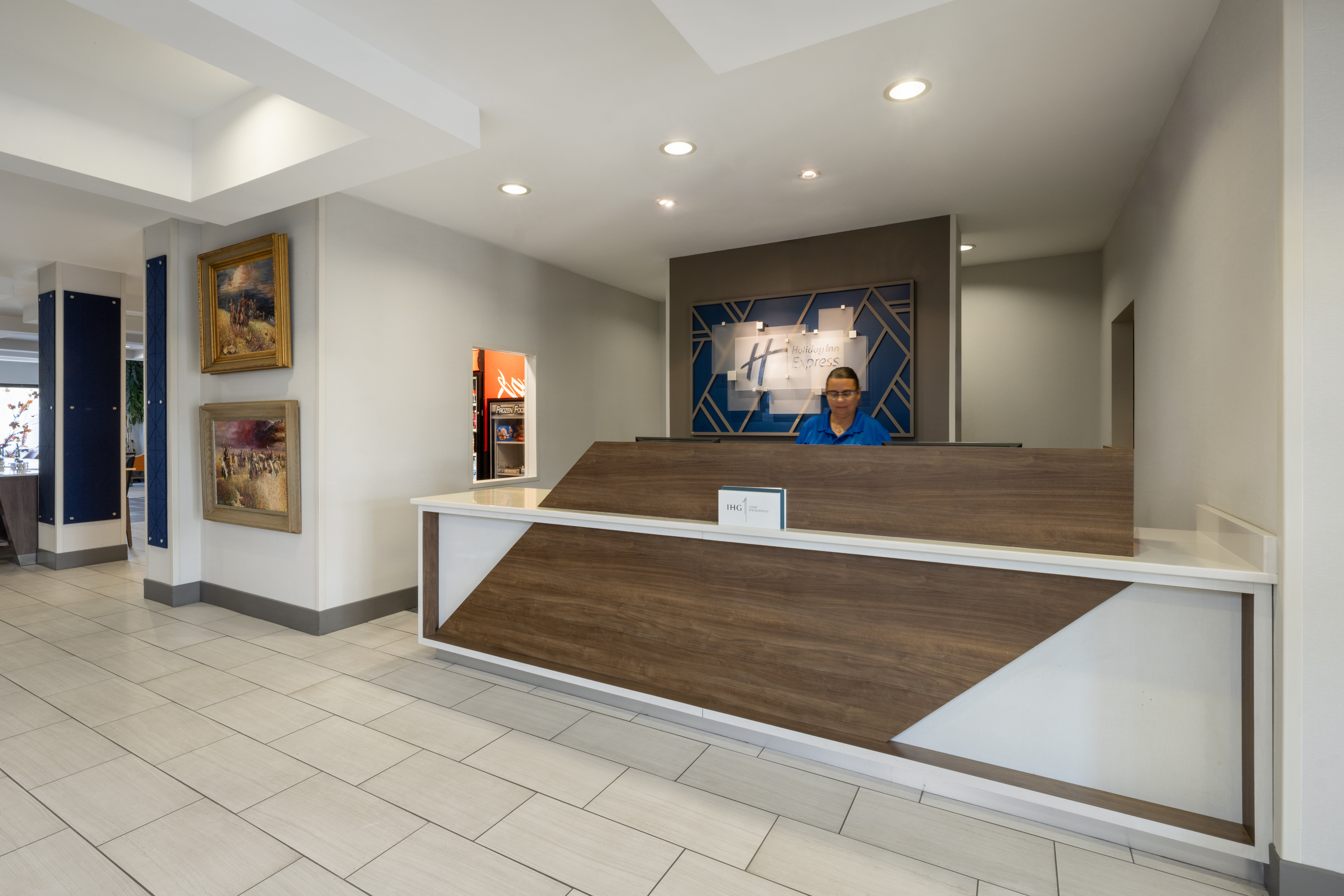 Holiday Inn Express Pembroke 8/50
