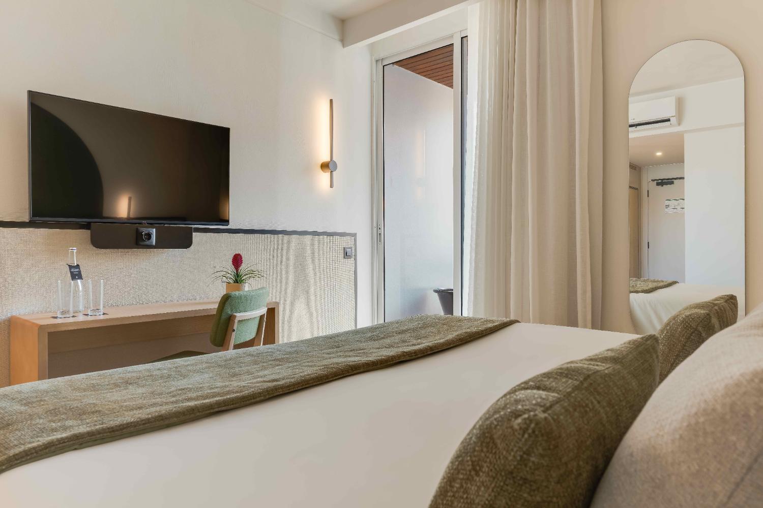 Room, Double Bed, Balcony or Terrace