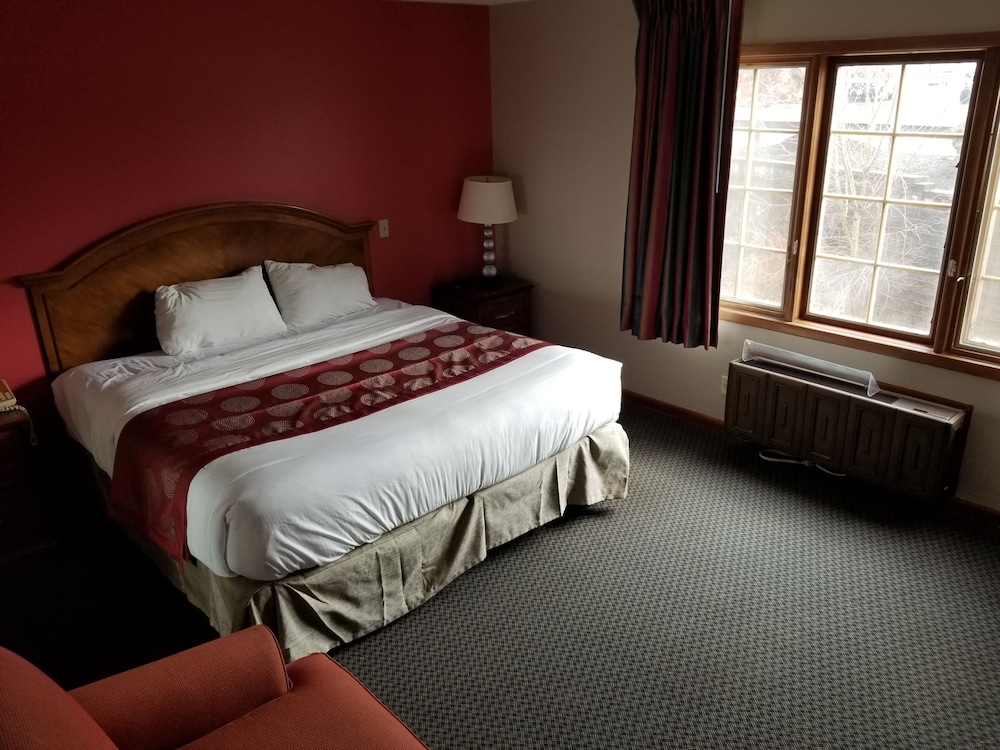 Ramada by Wyndham Flemington 10/38