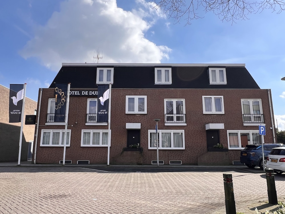 Hotel de Duif 2/50