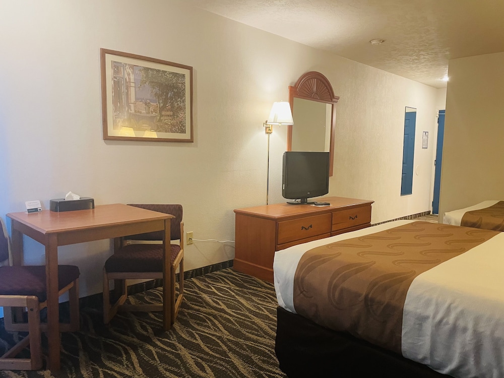 Americas Best Value Inn Sandpoint 12/49