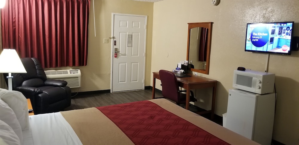 Knights Inn College Station 15/29