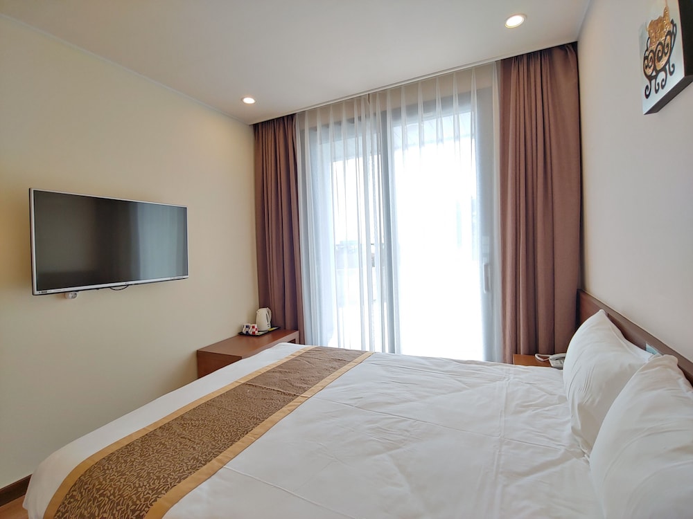 Jeju Ocean Blue Hotel 24/61