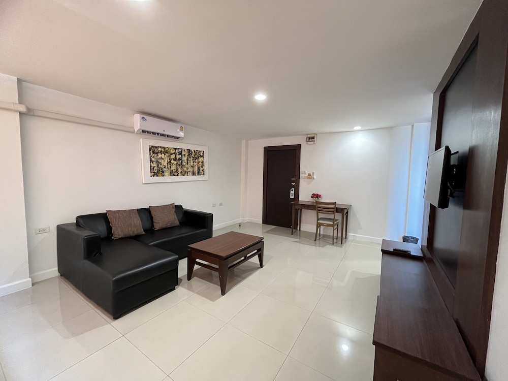 Laemchabang City Hotel 35/50