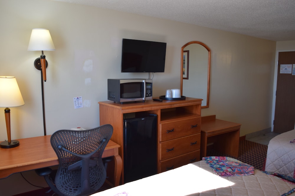Americas Best Value Inn Jefferson City 29/33
