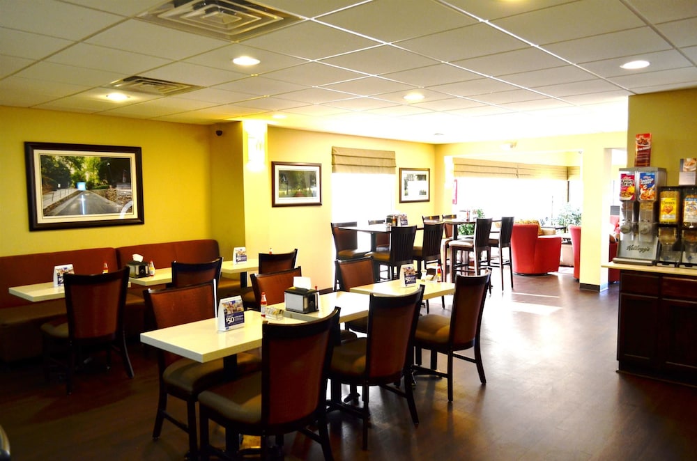 Rodeway Inn Lynchburg, VA 17/26
