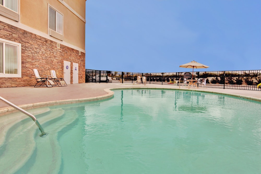 Holiday Inn Express Hotel And Suites Beaumont Oak Valley 1/66