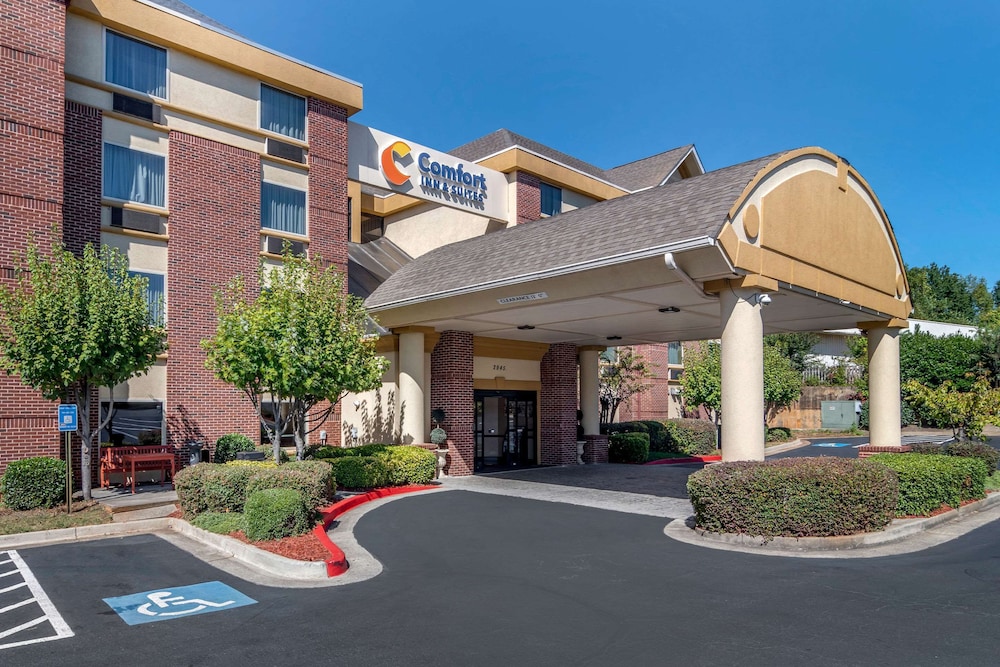 Comfort Inn Suites Suwanee Sugarloaf 1/36