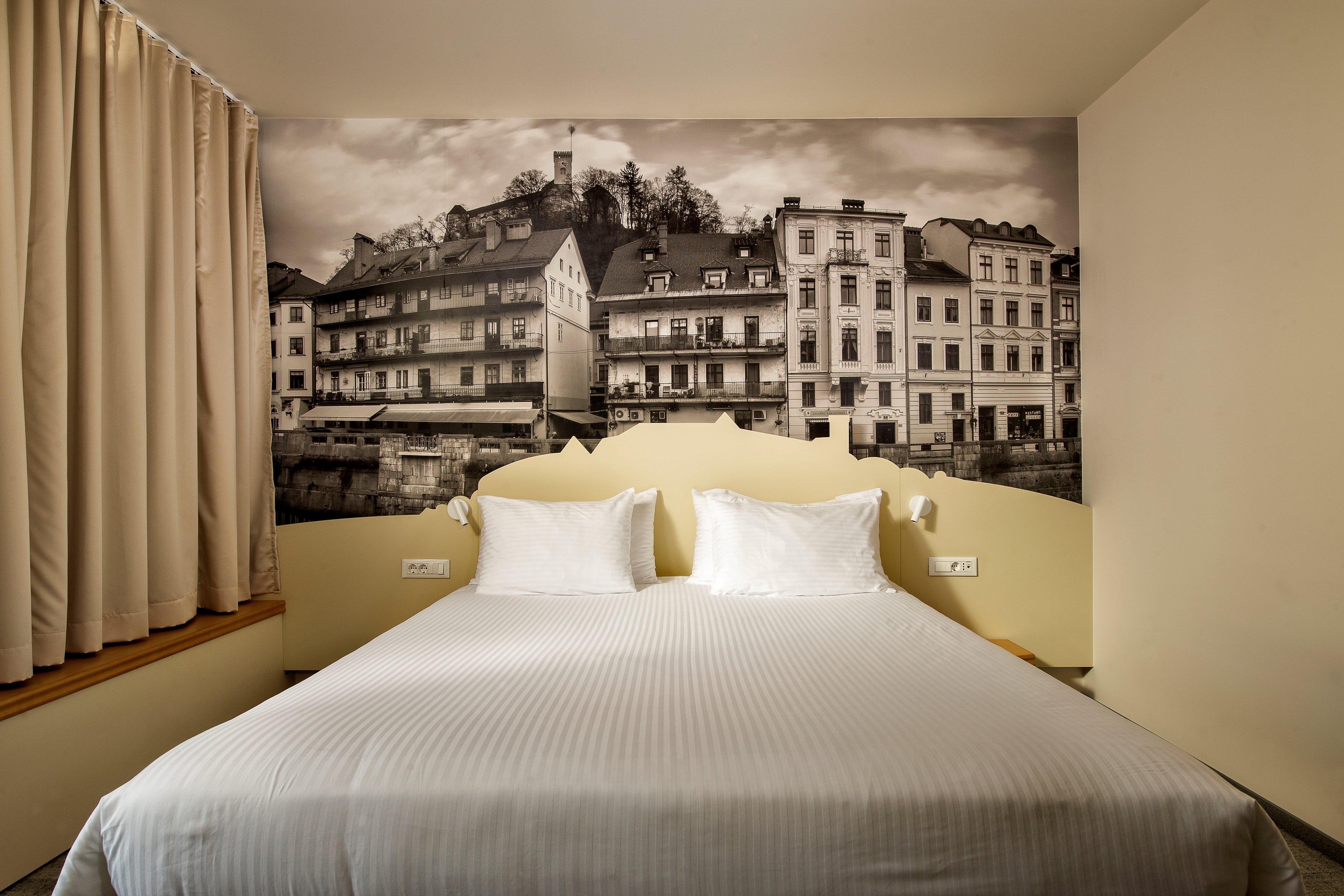 COMFORT, DOUBLE BED