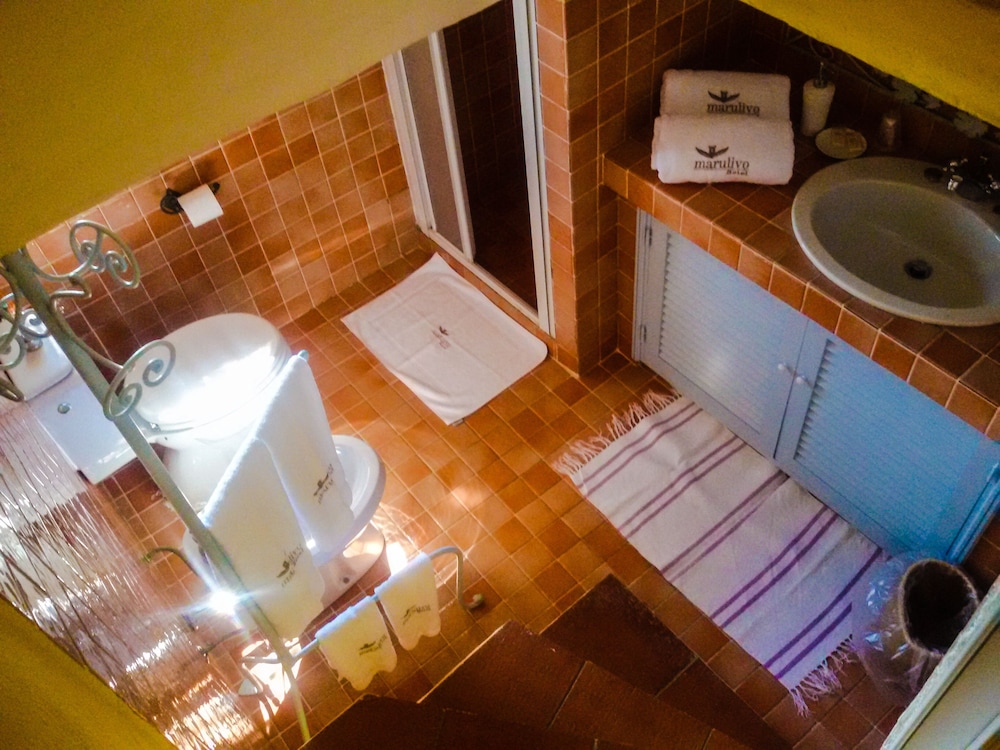 MARULIVO HOTEL 48/50