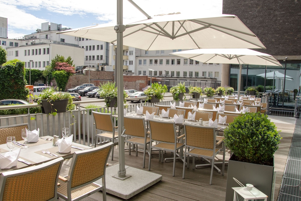 Stadthotel am Romerturm 41/54