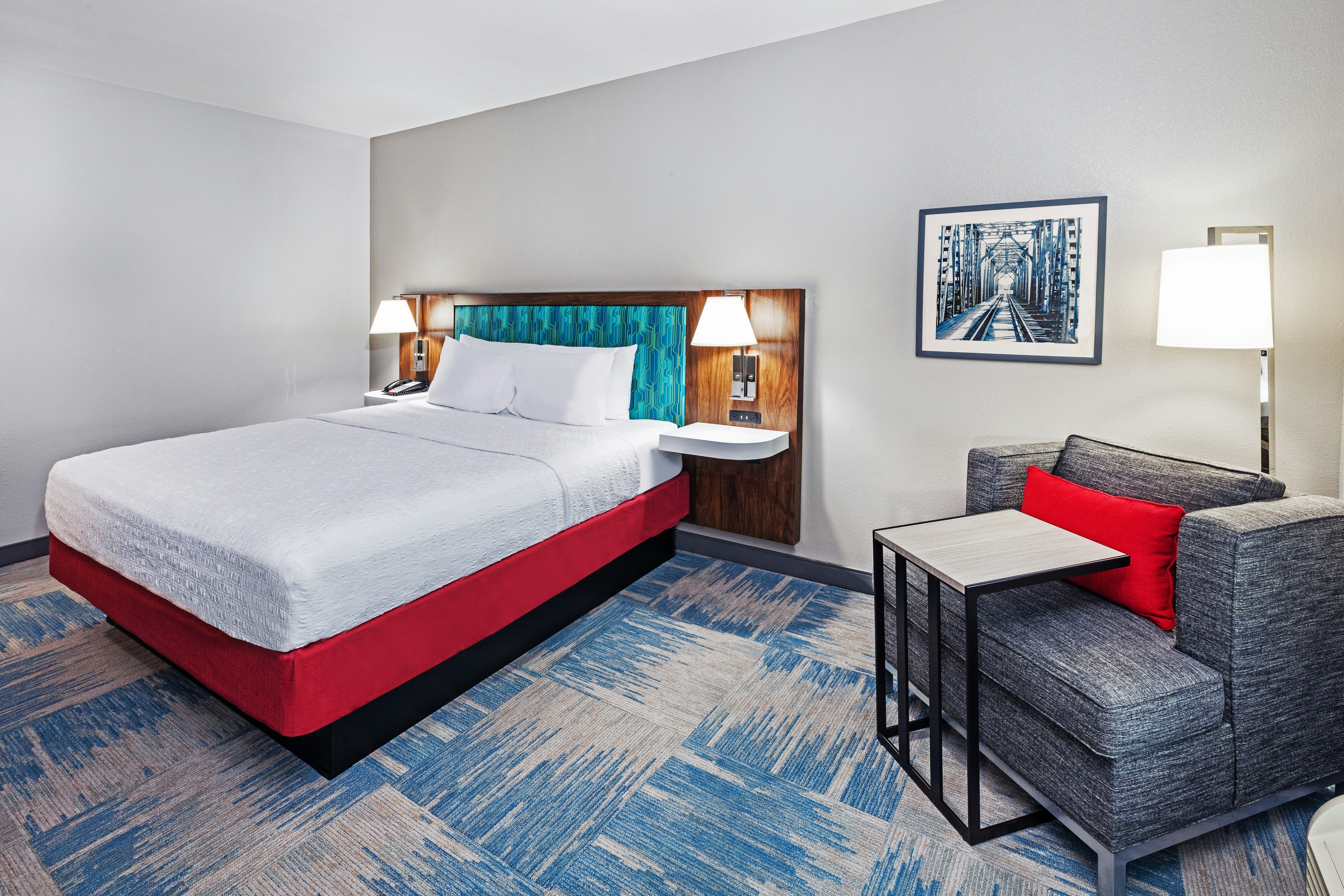 ROOM, KING BED