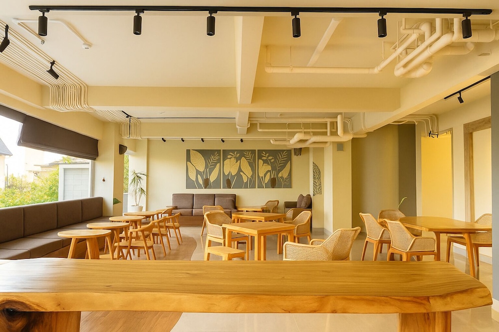 Anaya Hotel Canggu 40/60